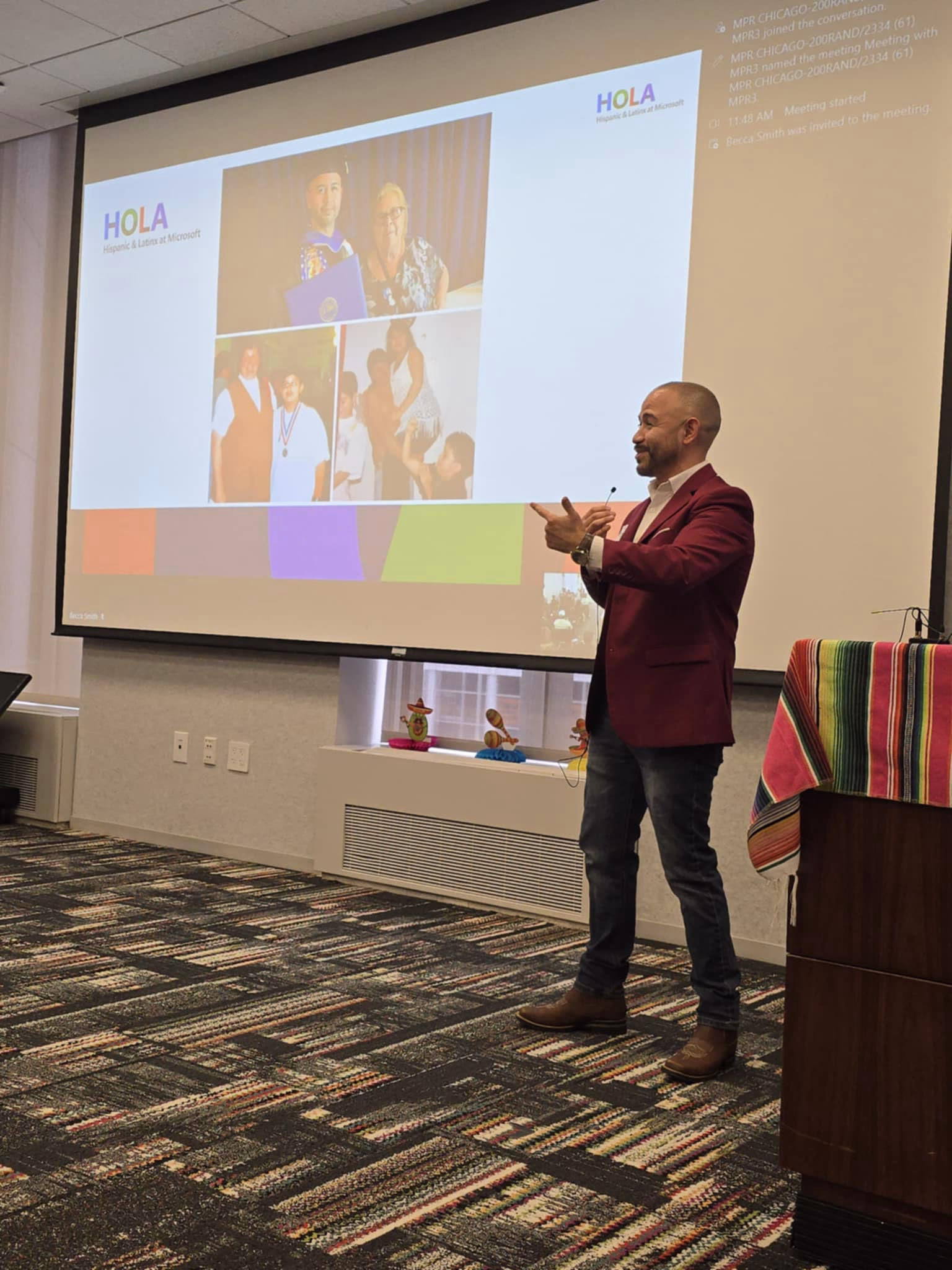 Fidel presenting to the “Hispanic and Latinos at Microsoft”  group at the Microsoft offices in Chicago.